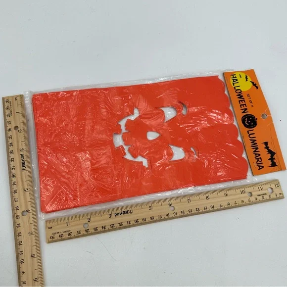 3/$15 Halloween Luminaria Bags Orange Jack-o-Lantern Cutout Sealed 4-Pack READ - Picture 8 of 10
